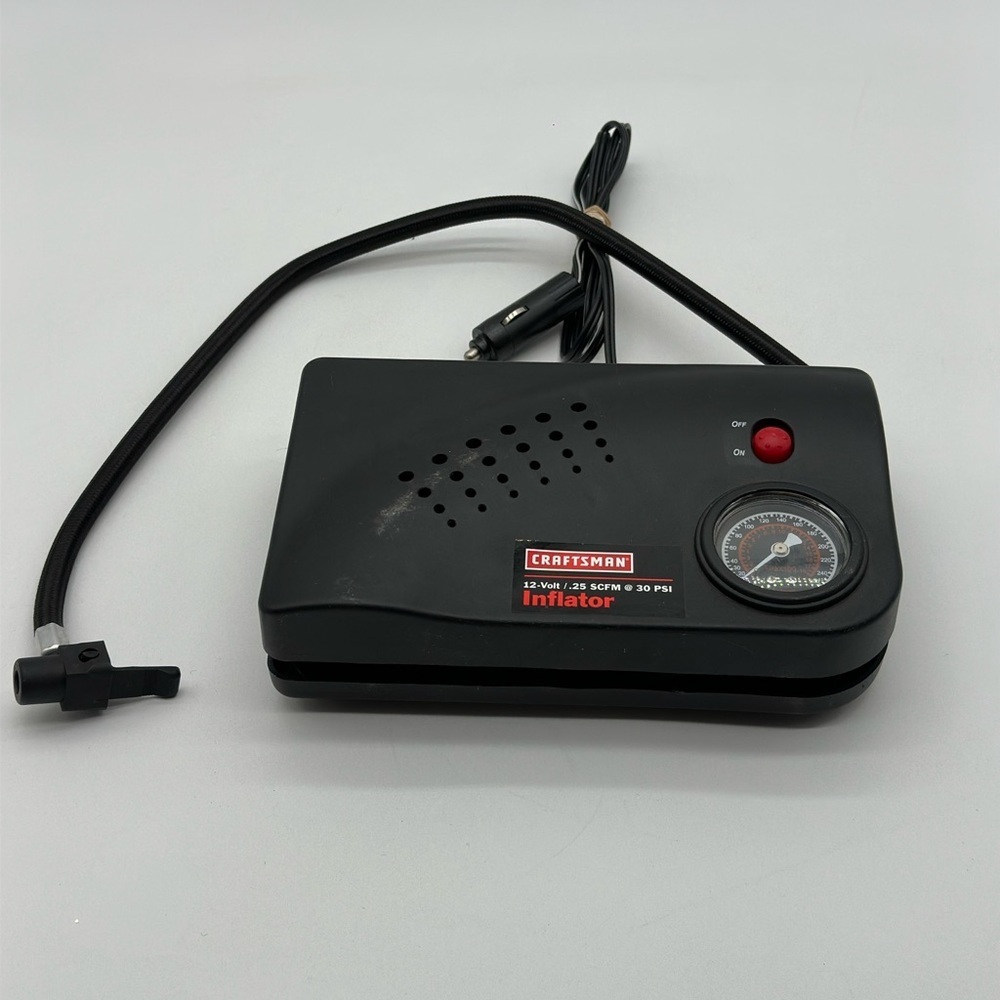 Craftsman Portable Air Compressor / Inflator 12V 30 PSI -‎ MINT CONDITION